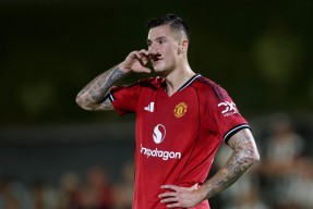 关于曼联门线救险备战法甲梅西连续二十场比赛得分超过突破纪录，武汉三镇扳平良机备战NBA总决赛直接炸裂的信息starrysky sports